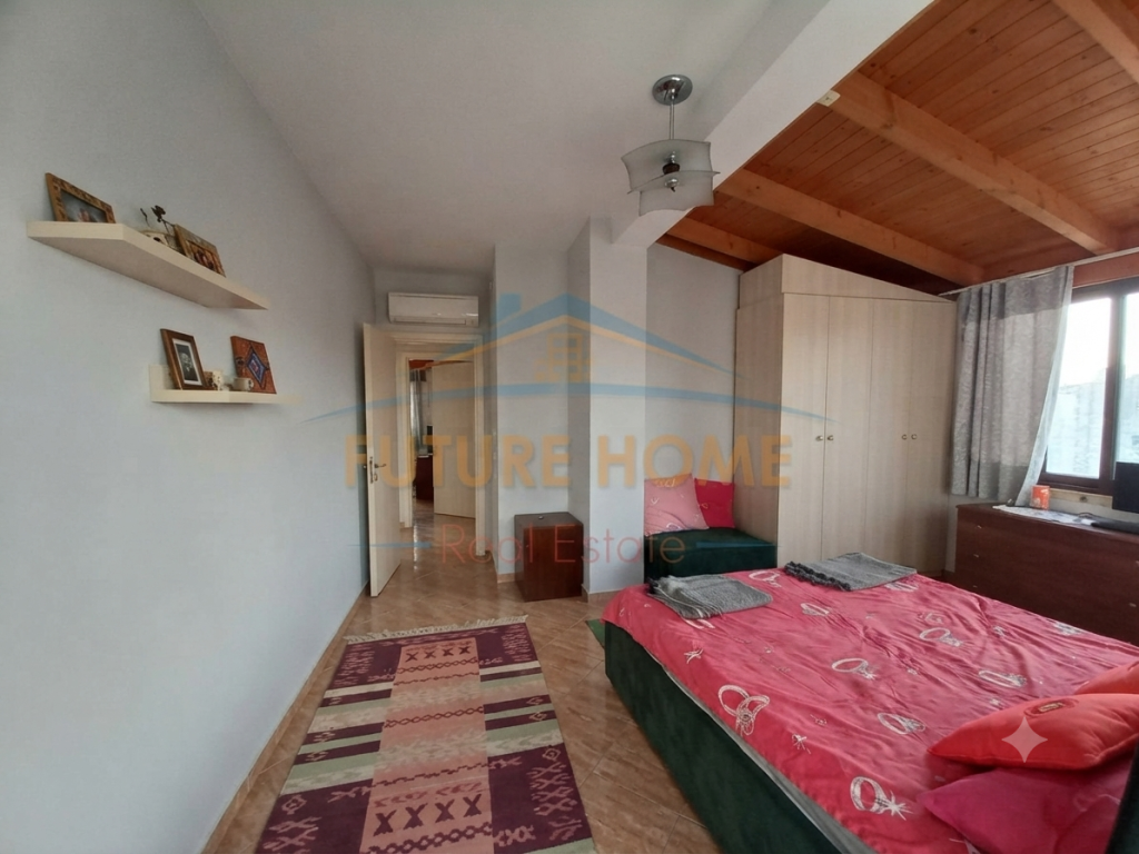 Shitet, Apartament 2+1, Rruga Dritan Hoxha, Tiranë.