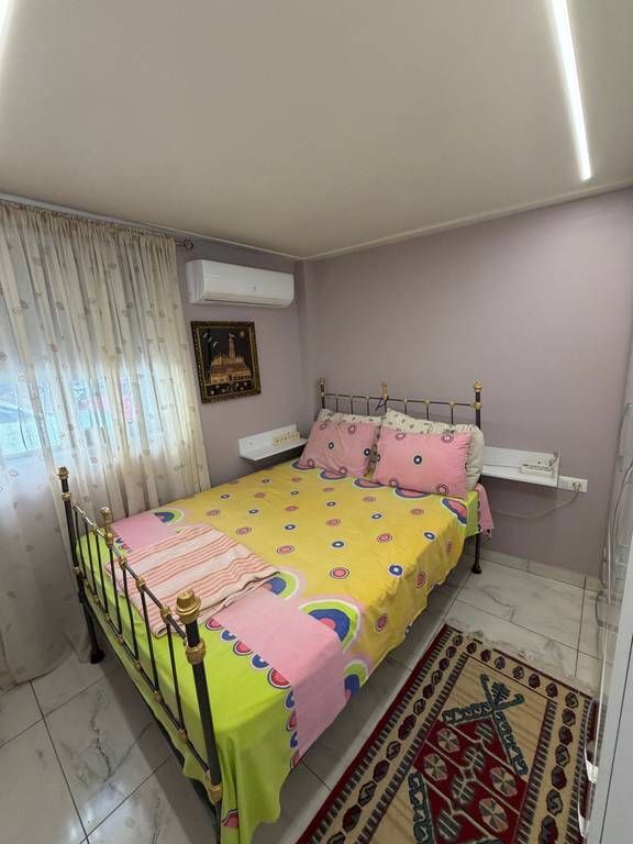 JAPIM ME QIRA APARTAMENT 1+1 RRUGA BARRDHYL
