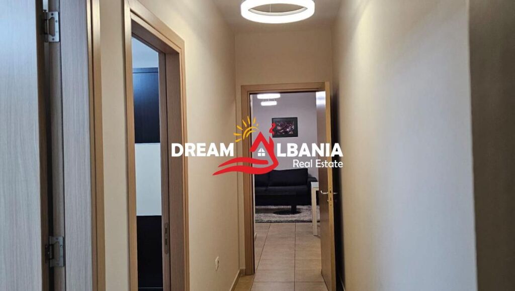 Jepet Apartament 2+1 me qera Tek Qendra Concorde, 5 Maj (ID 42215616 )