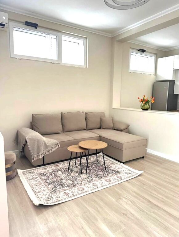 🏡 Jepet me Qira Apartament 1+1 ne Xhamllik, 500 mije leke
