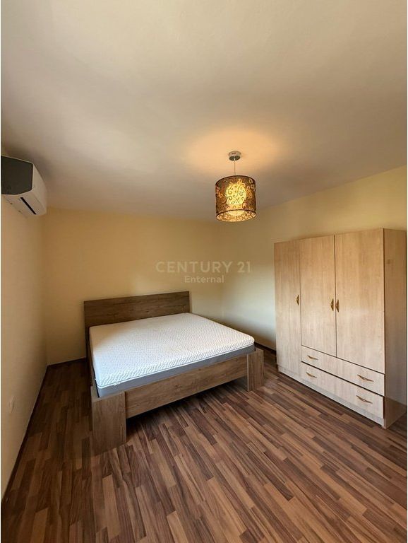 Apartament 1+1 me qira tek Tregu Elektrik