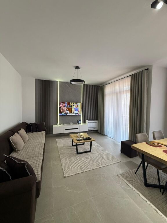 🏢Rruga Jordan Misja ,jepet me qera apartament 1+1,i mobiluar 60,000Leke   