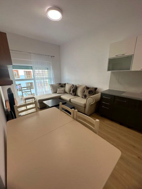 For rent 2+1 apartment at Rezidenca Kadiu, never inhabited before 450 EURO