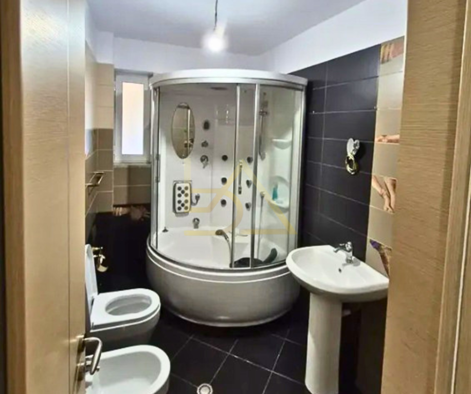 Apartament 2+1 për Shitje – Ish Fusha e Aviacionit, Tiranë