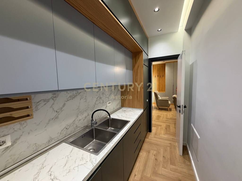 Appartamento 2+1 in Affitto – Viale Migjeni, Yzberish 600 € /Mese