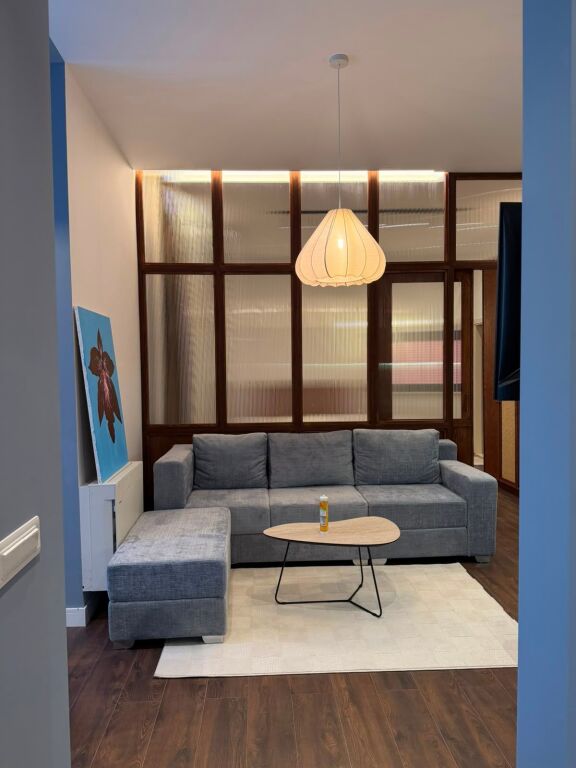 🏡 APARTAMENT 1+1 ME QIRA – TEK 9 KATËSHET