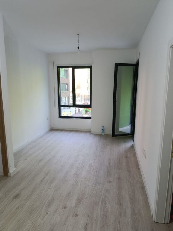 Affitto | Apartament 1 + 1 | 5 Maj | 400 €/mese