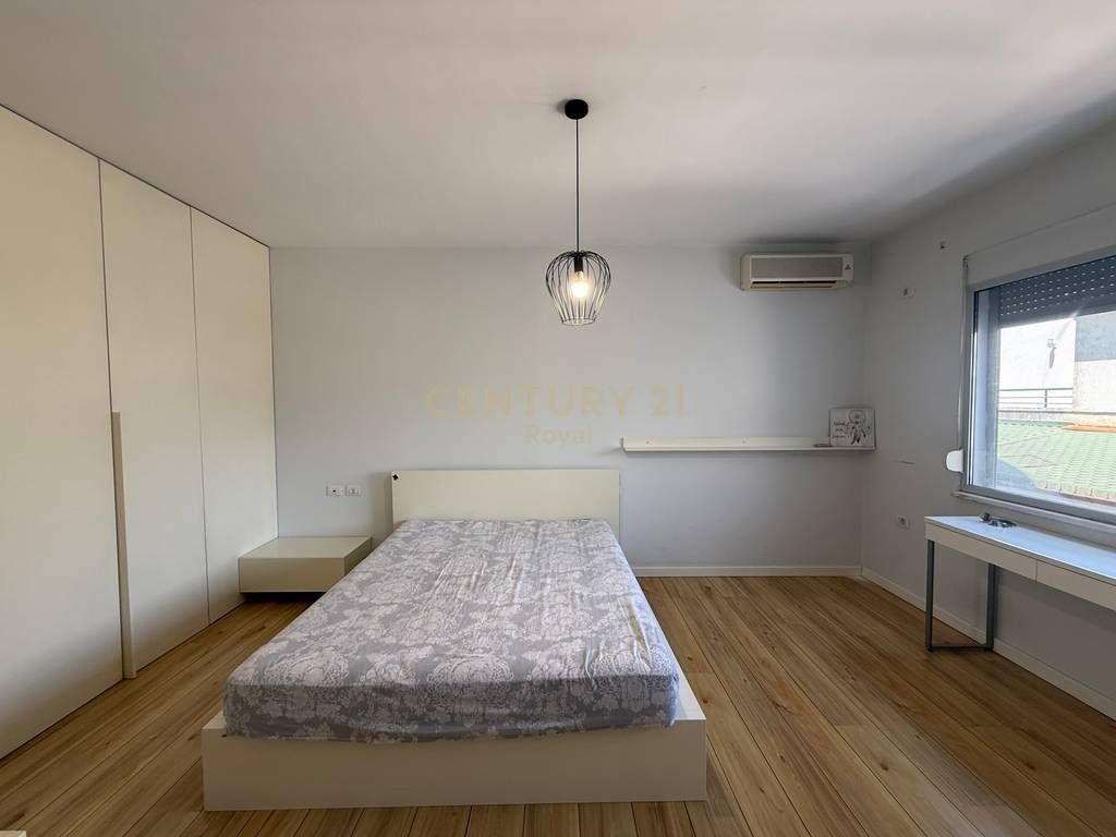 Jepet me qira apartament 1+1 në Kompleksin Halili, në Rrugën e Dibrës.