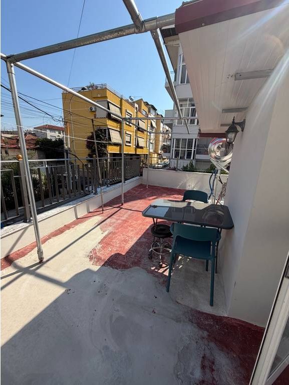 JAPIM ME QIRA APARTAMENT 1+1 RRUGA BARRDHYL