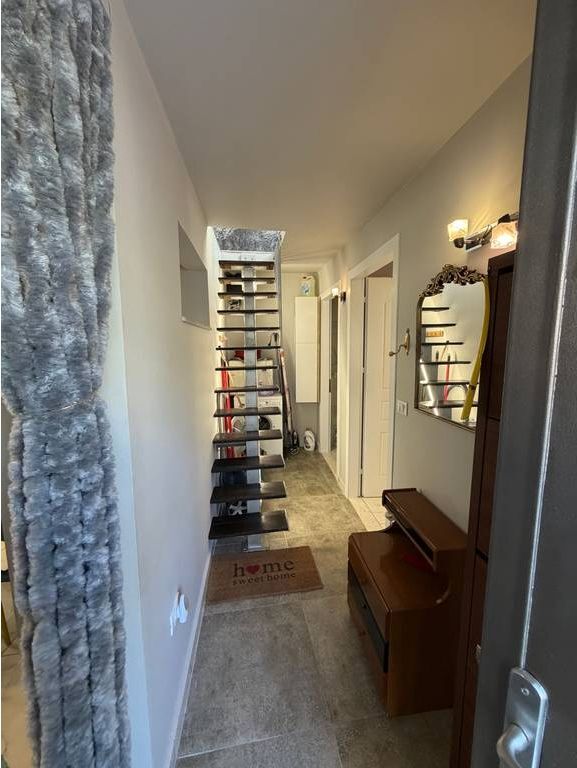 JAPIM ME QIRA APARTAMENT 1+1 RRUGA BARRDHYL