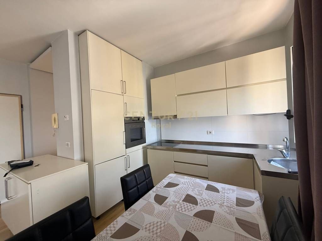 JEPET ME QIRA APARTAMENT 1+1 TE KOMPLEKSI HALILI