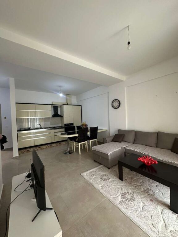 Apartament 1+1 per Qira, Fusha Aviacionit
