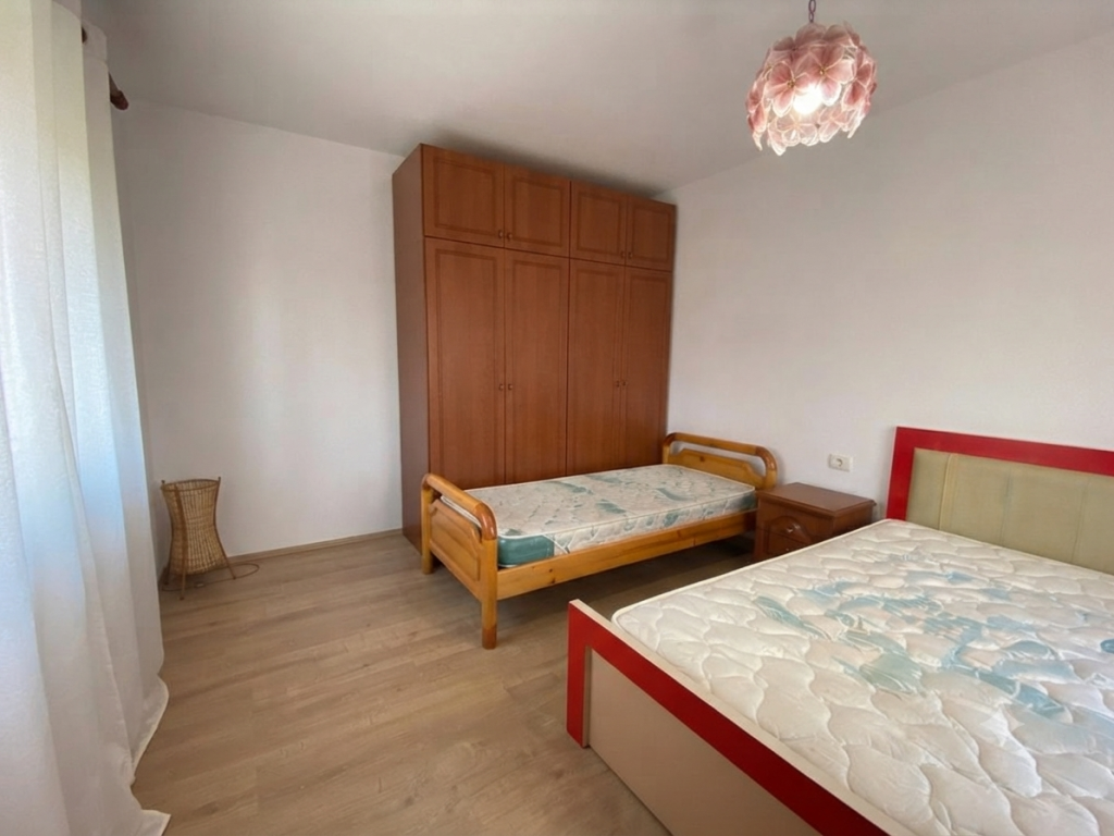 Qera, Apartament 1+1, Rruga e Dibres, Tiranë.