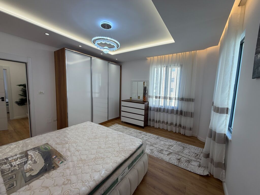 Shitet apartament 2+2+1+Bllk tek Pallati me Shigjeta
