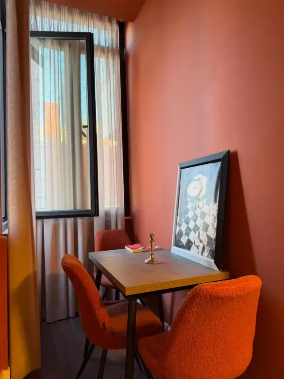 Apartament 1+1 për qira – Tek 9 Katëshet