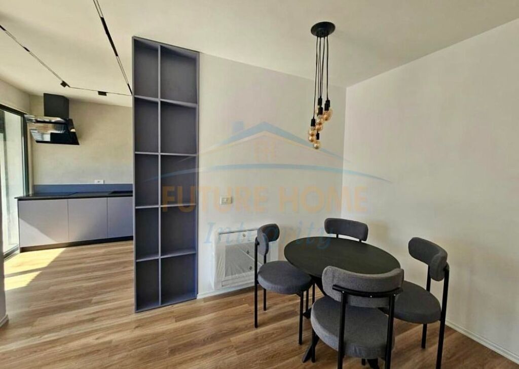 Qera, Apartament 2+1+2, Ish Tregu Elektrik, Tiranë.