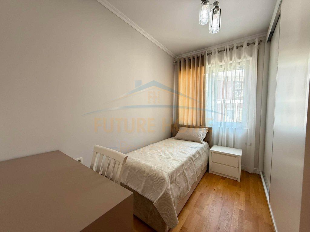 Shitet, Apartament 3+1+2 + Post Parkimi, Rruga Eduard Mano, Kopshti Zoologjik
