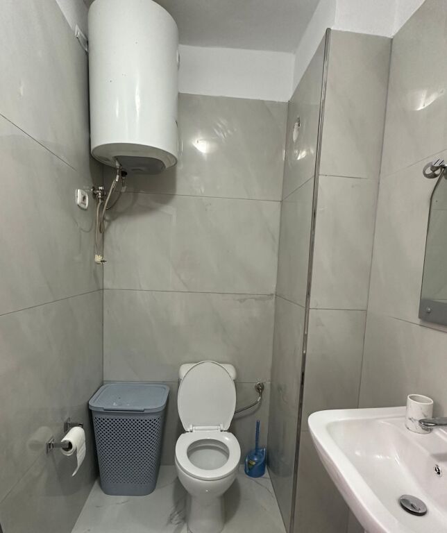 Qera | Apartament 2 + 1 | Rruga e Kavajës | 650 €/muaj