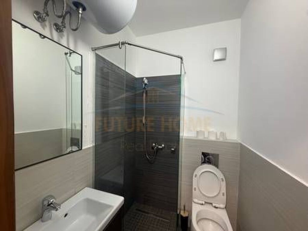 Shitet, Apartament 2+1+2, Rruga Sami Frashëri , Blloku , Tiranë