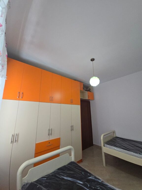 Jepet me qira 2+1+1 Yzberisht 45.000 leke