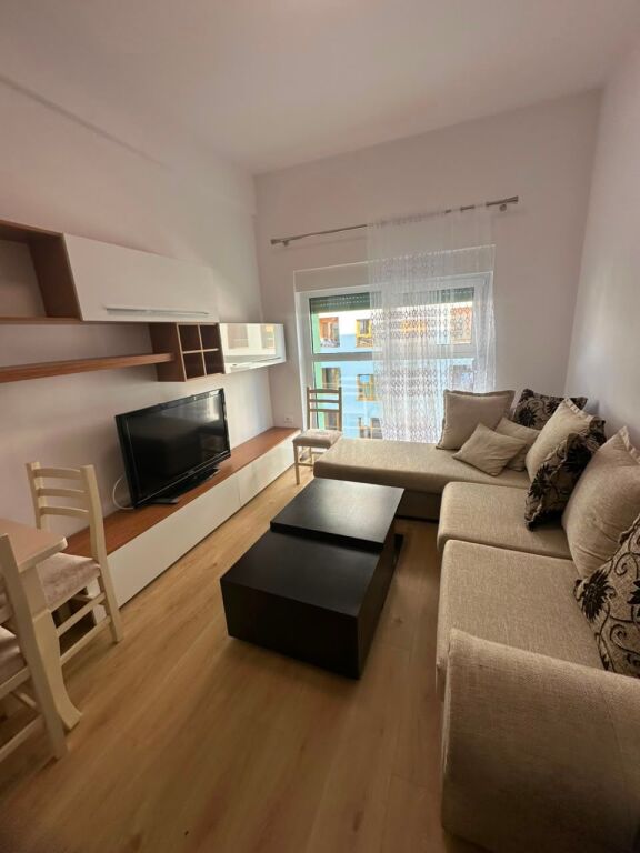 For rent 2+1 apartment at Rezidenca Kadiu, never inhabited before 450 EURO