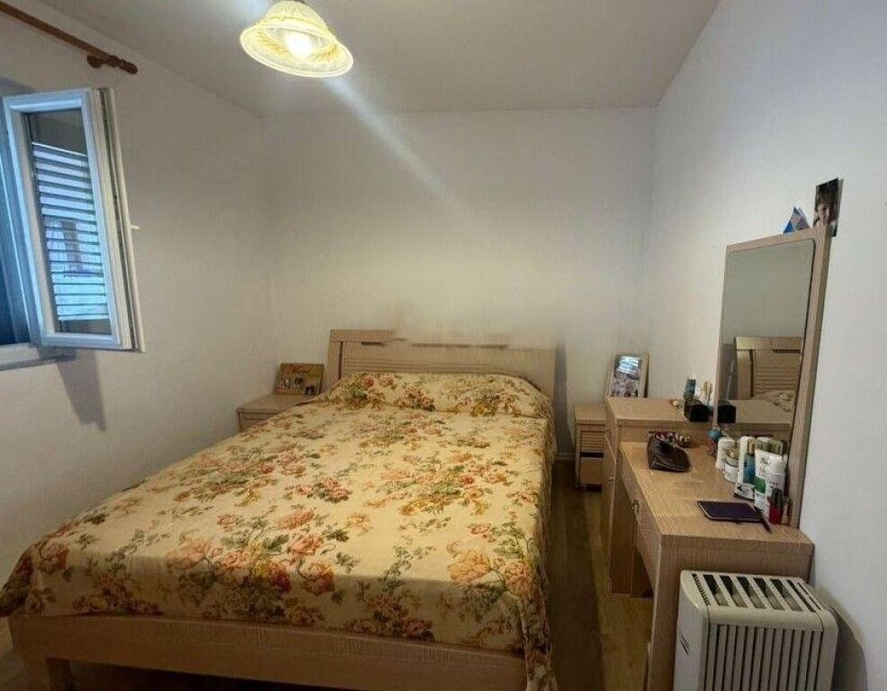 APARTAMENT 1+1 PER QIRA PRANE RRUGES ALI VISHA, QYTET STUDENTI