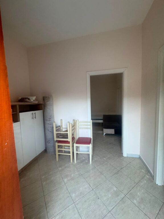 Appartamento in affitto 1+1- 📍Yzberisht, vicino a NELA 6- 300 mila lek