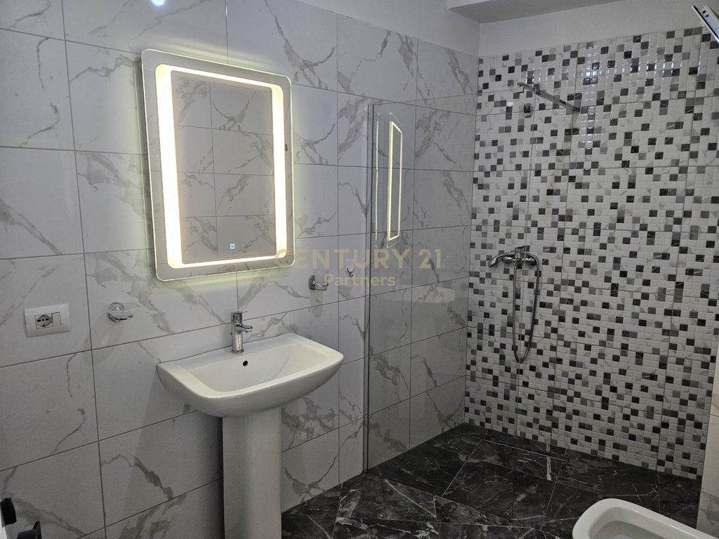 AFFITTIAMO APPARTAMENTO 2+1 IN VIA KAVAJA !!