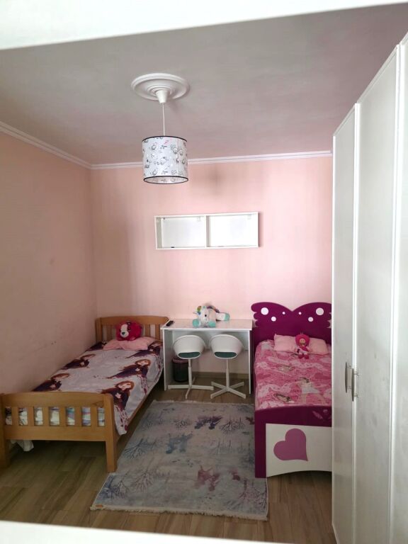 🏡 Appartamento 2+1 in Affitto ad Ali Dem vicino al Vecchio Mercato Elettrico, 600 mila leke