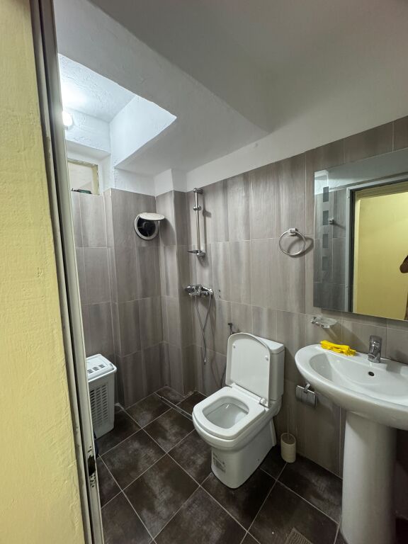 Jepet me Qira Apartament 1+1 – Mozaiku i Tiranës