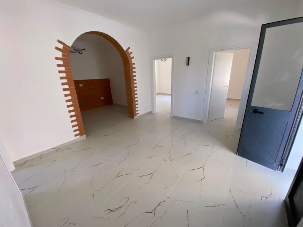 Shtepi Private afer Qendres, Durres!