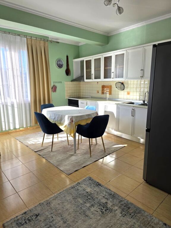 🏡 Appartamento 2+1 in Affitto ad Ali Dem vicino al Vecchio Mercato Elettrico, 600 mila leke