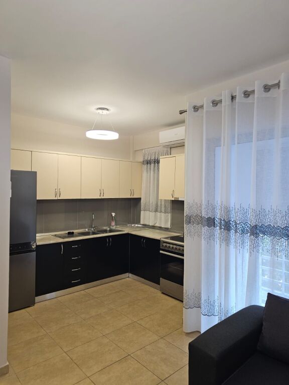 🏢5 Maji Street, at Concord Center, for rent, 2+1 apartment, furnished 55,000 Leke