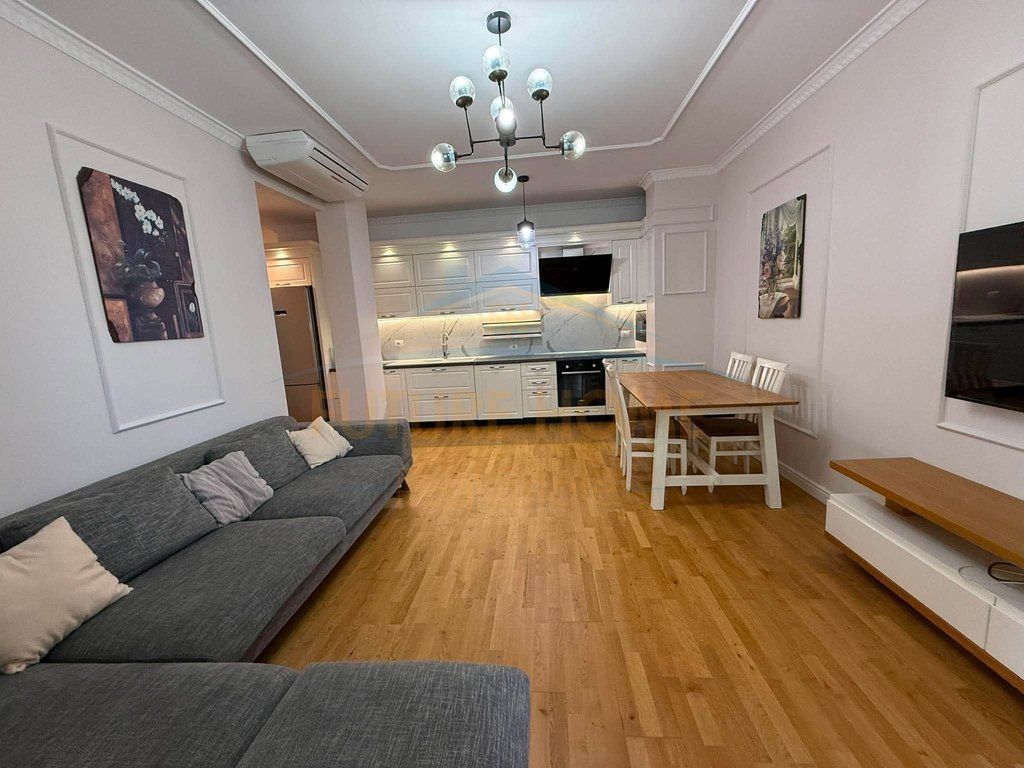 Shitet, Apartament 3+1+2 + Post Parkimi, Rruga Eduard Mano, Kopshti Zoologjik