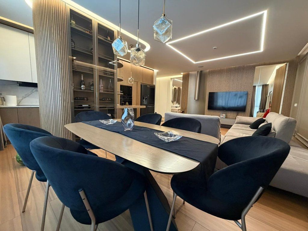 Shitet, Apartament 2+1+2, Rruga e Kavajes, Tiranë