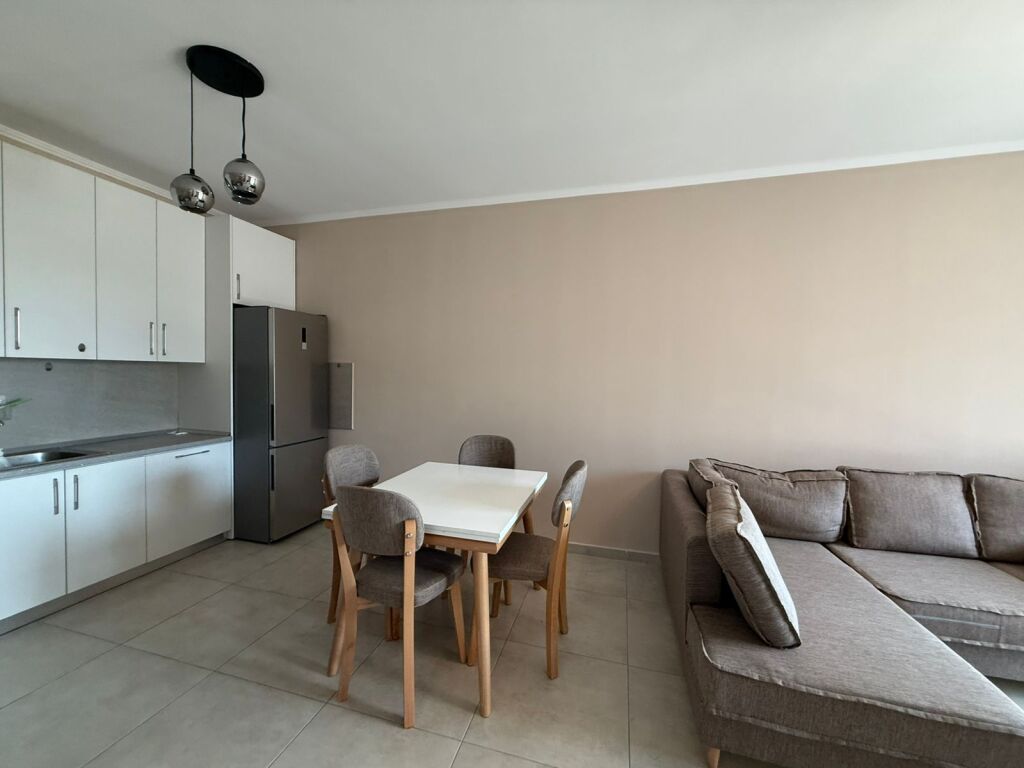 jepet me qera 2+1+Aneks+Ballkon Kati 5, 110 m² 600 € (Rruga Xhanfize keko)
