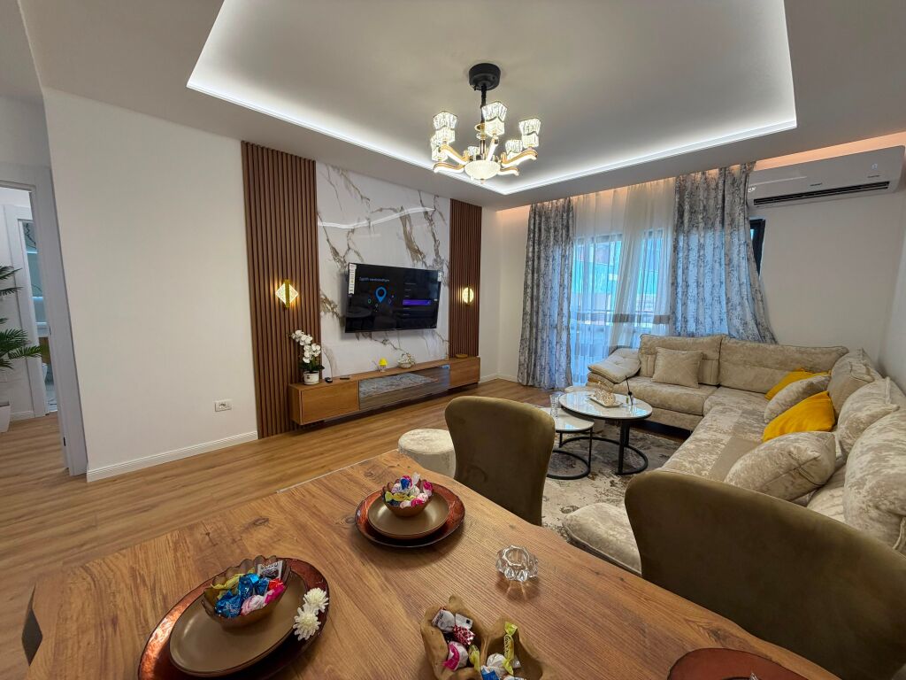 Shitet apartament 2+2+1+Bllk tek Pallati me Shigjeta
