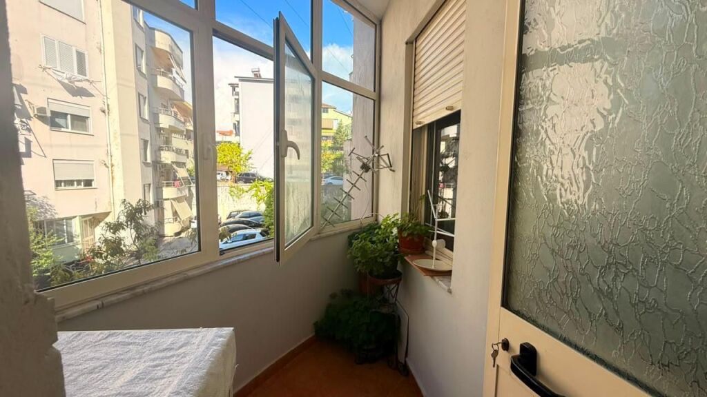 1+1, dry lake by the road, 160 thousand euros