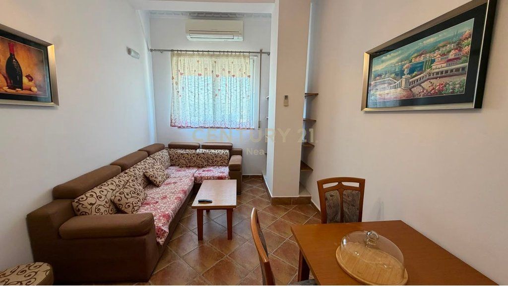 APARTAMENT 1+1 ME QIRA TE BLLOKU I AMBASADAVE