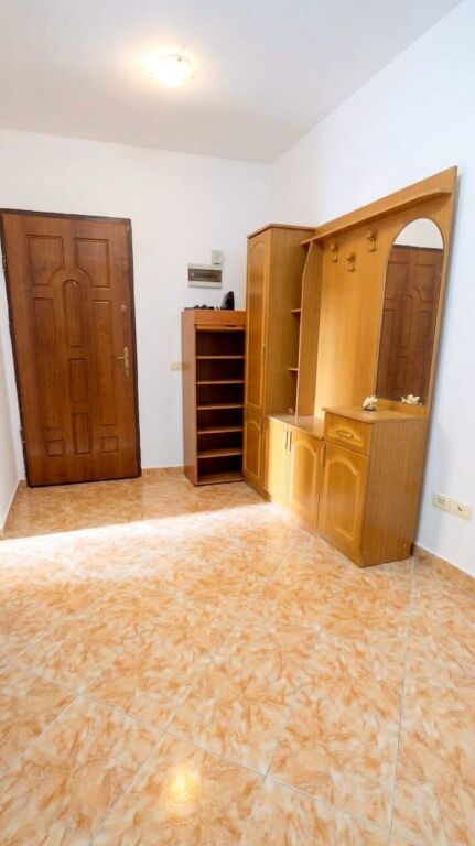 Affitto | Apartament 1 + 1 | Sheshi Kinostudio | 400 €/mese