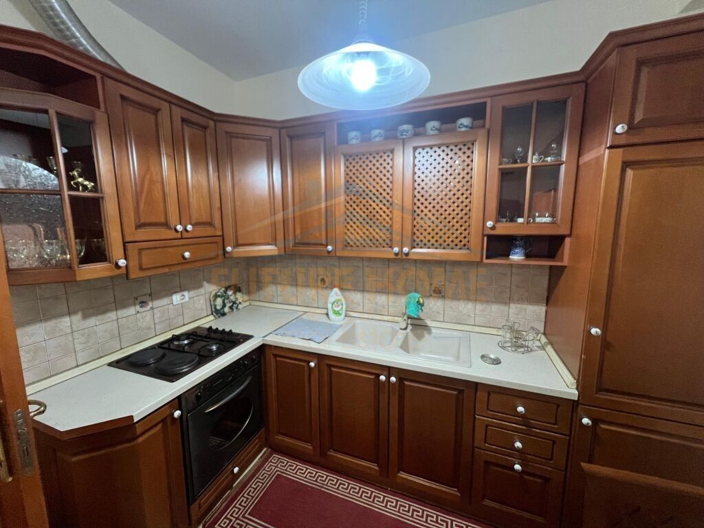 Qera, Apartament 2+1, Rruga Panorama, Tiranë