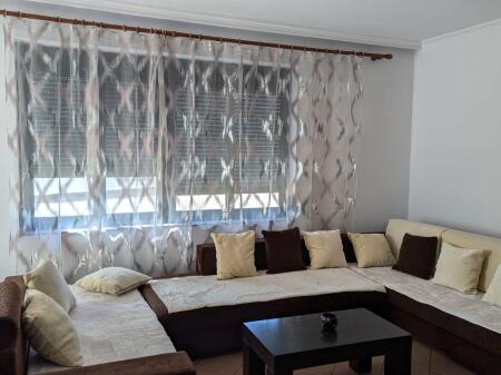 A 2+1+2 apartment is available at the former Garda.