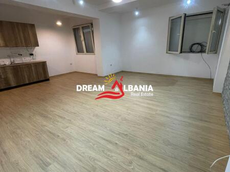 In the building near the Insig palace, a 2+1 apartment is available for rent (42215265).