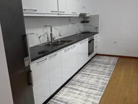 Affittasi appartamento 2+1, via Ndre Mjeda Complesso Star 600 euro.
