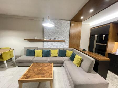 Apartament 2+1 me qira Komuna e Parisit 