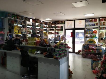 2 STORY BUILDING FOR RENT
