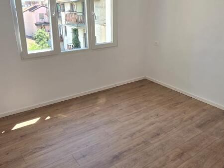 🏢Kavaja Street, near Polyclinic No. 9, a 2+1 apartment is for sale for €169,000.