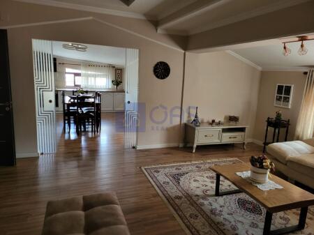 A 2+1 apartment is for rent in Selvia.