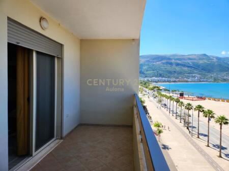 APARTMENT 2+1 FOR SALE ON THE LUNGOMARE WITH SEA VIEW