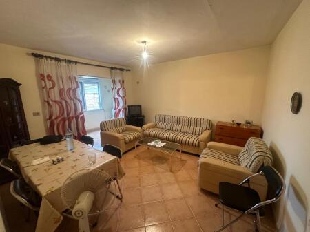 In the area of Xhamllik, Xhanfize Keko Street, near Shtraus Square, a 3+1 apartment is for sale for 135,000 Euro.